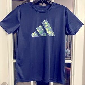 ❤️3 for $15❤️ Adidas Boy’s Quick Dry Tee Shirt (Size XL)